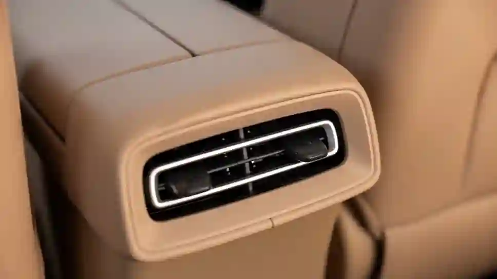 Новость EVOLUTE (Будь последовательным: EVOLUTE i‑SPACE в цепи дагестанских гор)